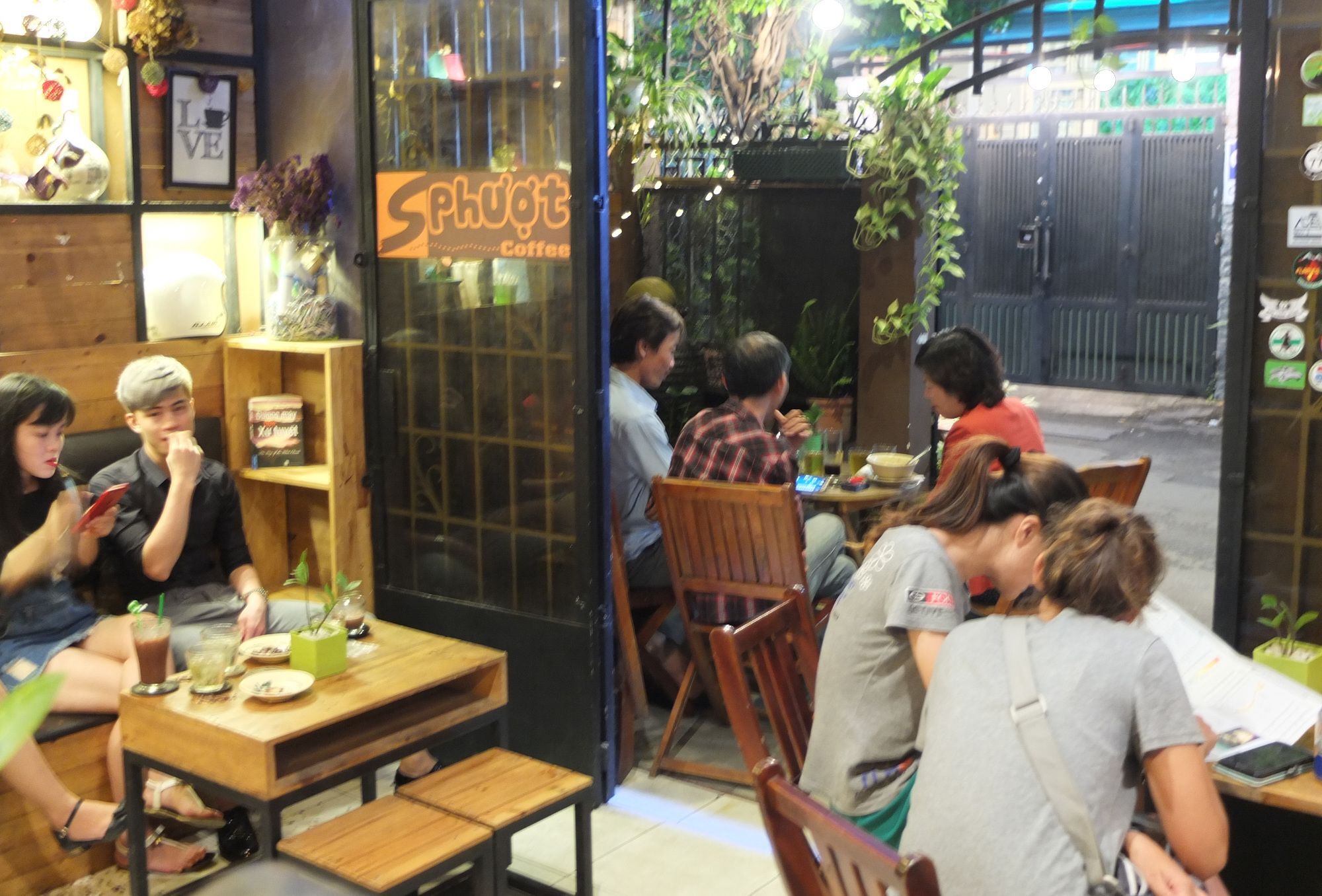 S Phuot Homestay - 3A Lam Son, Ward 2, Tan Binh District Ho Si Minh-város Kültér fotó